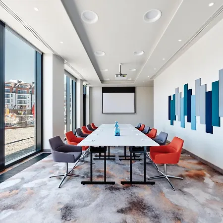 - Centre By Ihg 4*