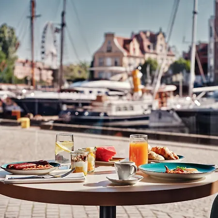 - Centre By Ihg Hotel Gdansk