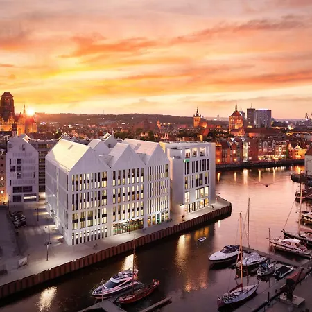 - Centre By Ihg Hotel Gdansk
